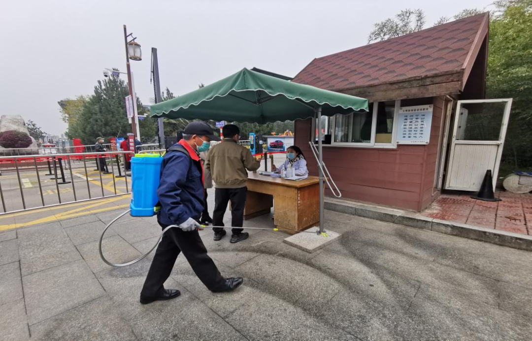 强化服务意识  提升保障水平  打造优质景区