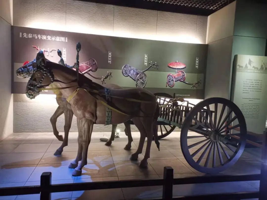 宝博微课堂:西周人兽纹辕饰 宝博微课堂:西周人兽纹辕饰