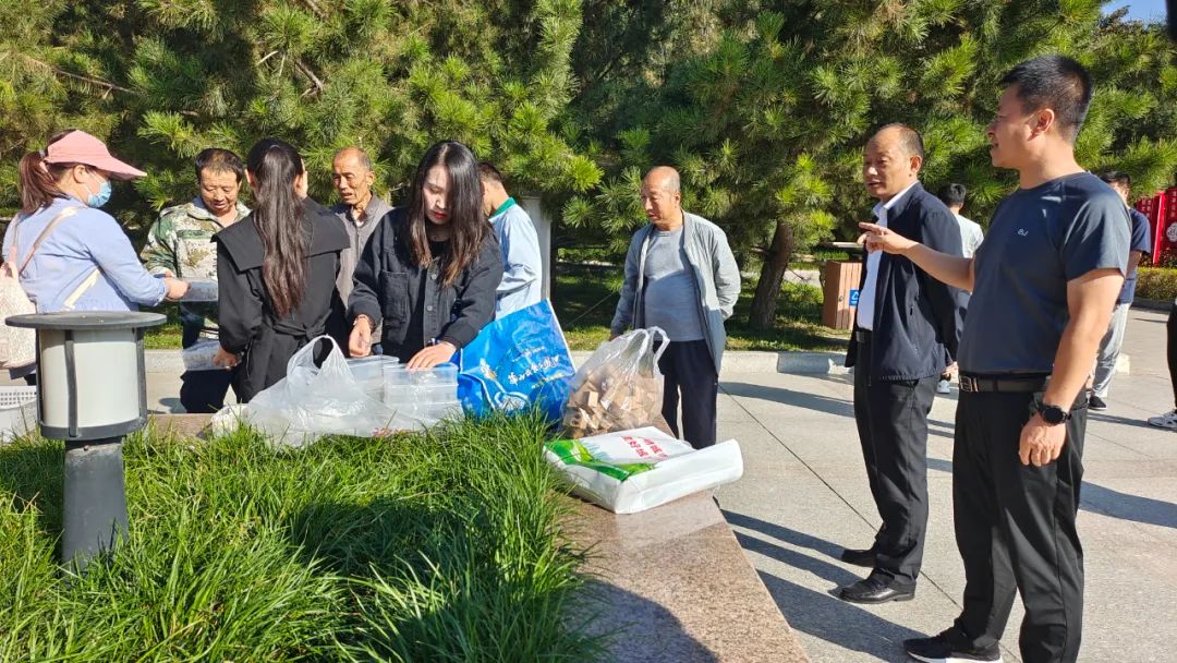 开展病虫害防治 确保园区树木安全 开展病虫害防治 确保园区树木安全