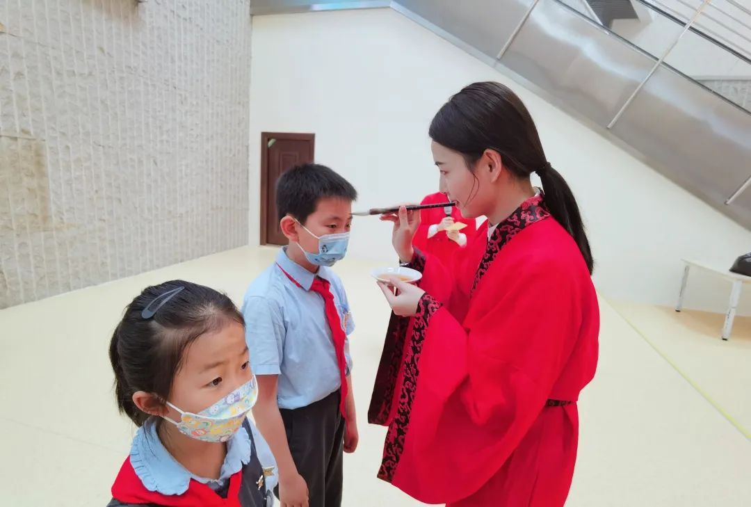 粽叶飘香五月五、浓情端午共安康