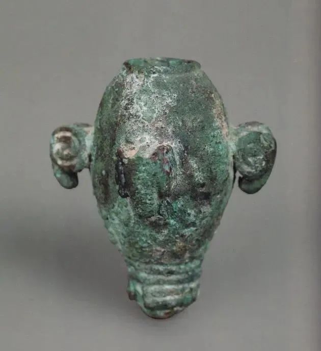 宝博微课堂:西周兽首铜旄 宝博微课堂:西周兽首铜旄