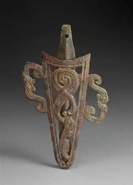 宝鸡古(弓鱼)国文物亮相《古蜀瑰宝》见证文明交流互鉴 宝鸡古(弓鱼)国文物亮相《古蜀瑰宝》见证文明交流互鉴