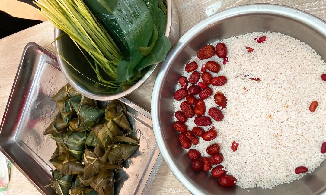 粽叶飘香五月五、浓情端午共安康