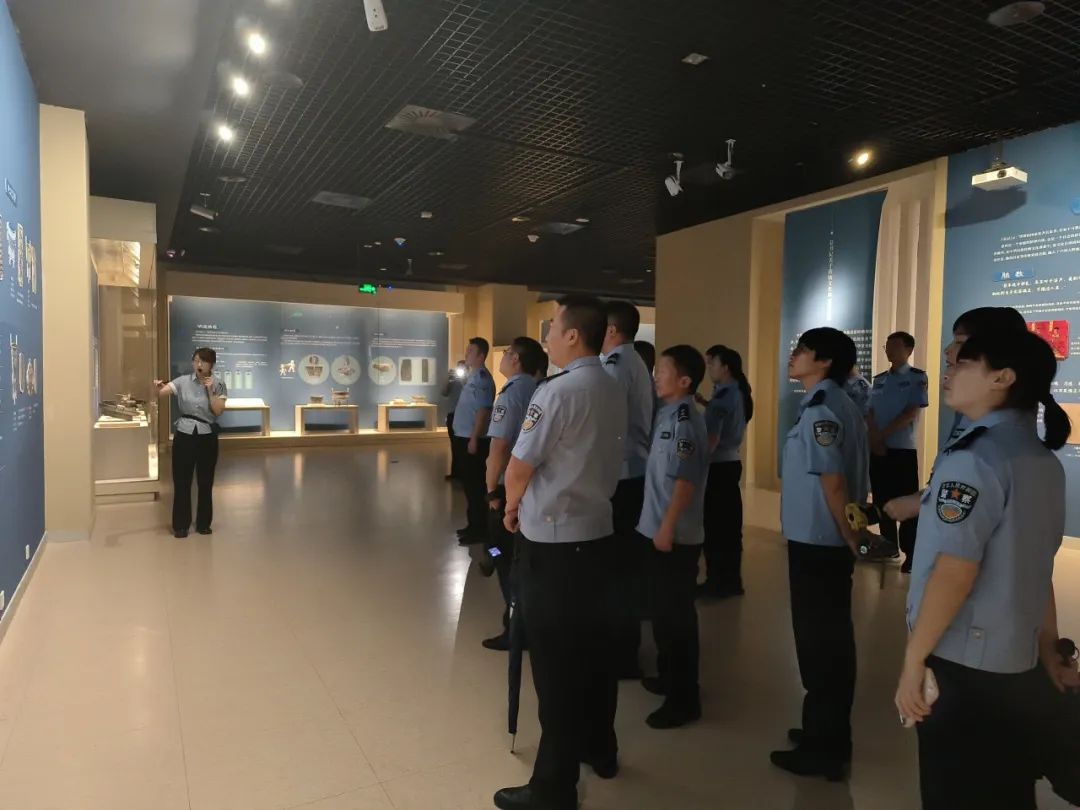 “传承红色基因 致敬最可爱的人”宝鸡青铜器博物院开展八一建军节主题教育活动 “传承红色基因 致敬最可爱的人”宝鸡青铜器博物院开展八一建军节主题教育活动