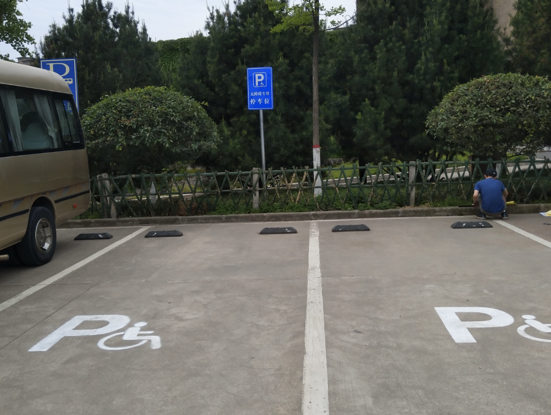 强化服务意识  提升保障水平  打造优质景区