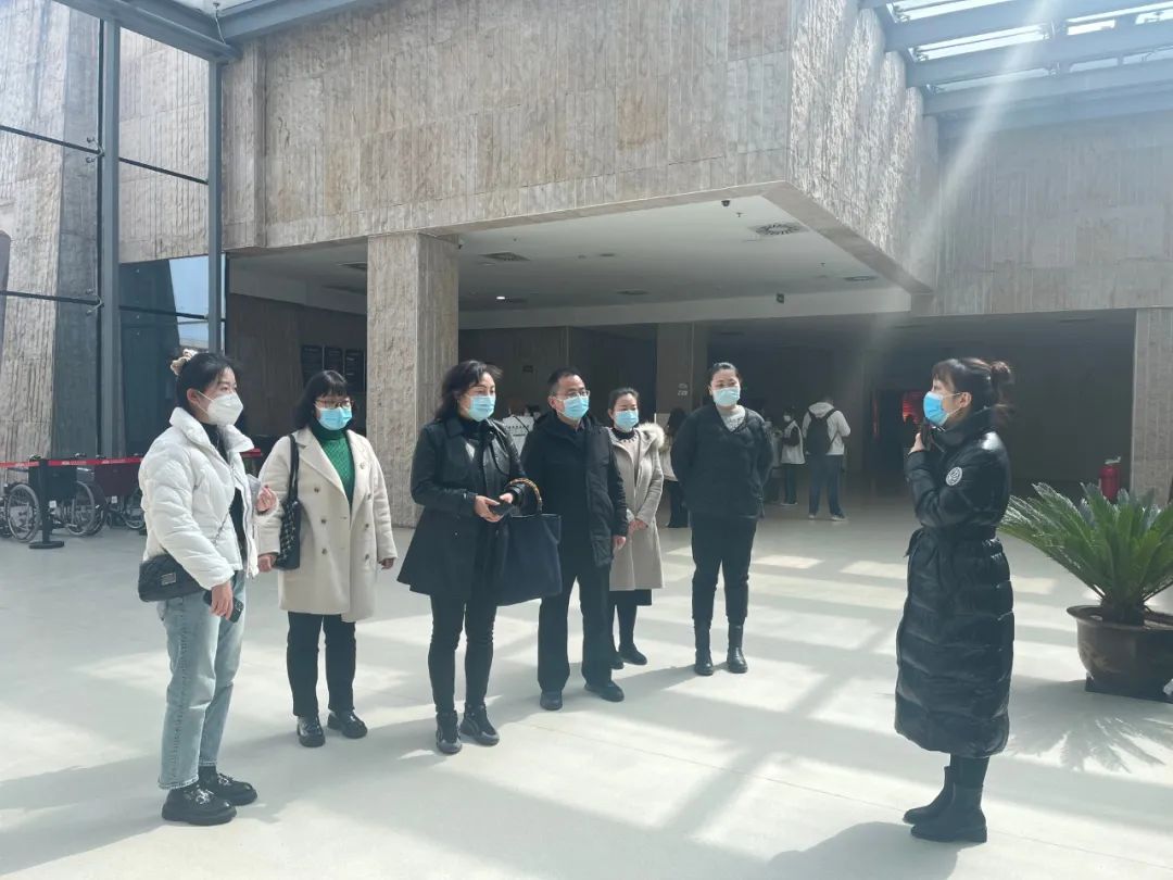 西安城墙管理委员会副主任吴春一行领导及专家莅临宝鸡青铜器博物院参观调研并商谈文化合作 西安城墙管理委员会副主任吴春一行领导及专家莅临宝鸡青铜器博物院参观调研并商谈文化合作