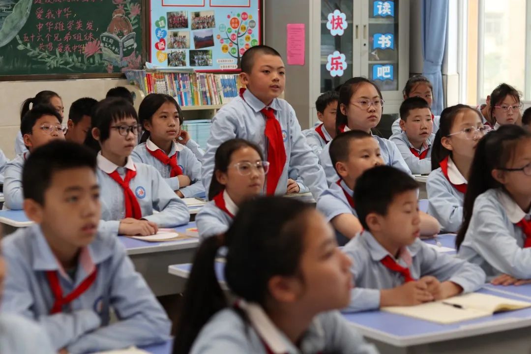 科技之春伴我行——流动博物馆进校园 科技之春伴我行——流动博物馆进校园