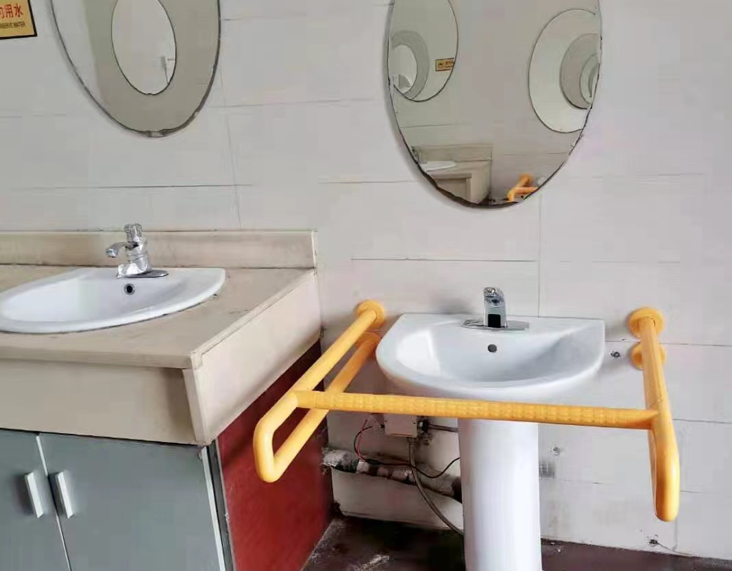 强化服务意识  提升保障水平  打造优质景区