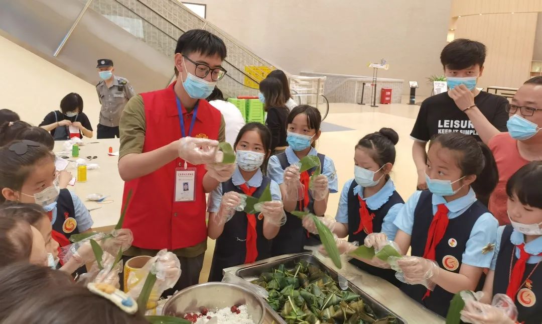 粽叶飘香五月五、浓情端午共安康