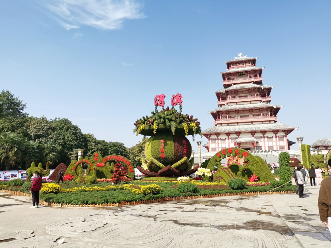 强化服务意识  提升保障水平  打造优质景区