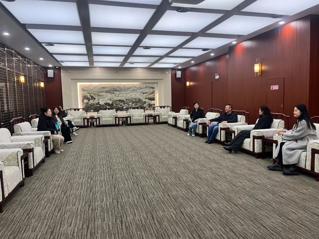 资讯：阿拉善博物馆馆长张震州一行莅临宝鸡青铜器博物院考察调研并商谈文化合作