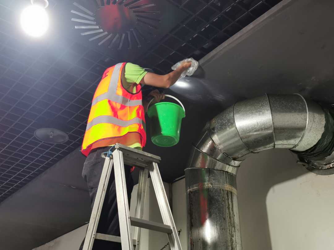 强化服务意识  提升保障水平  打造优质景区