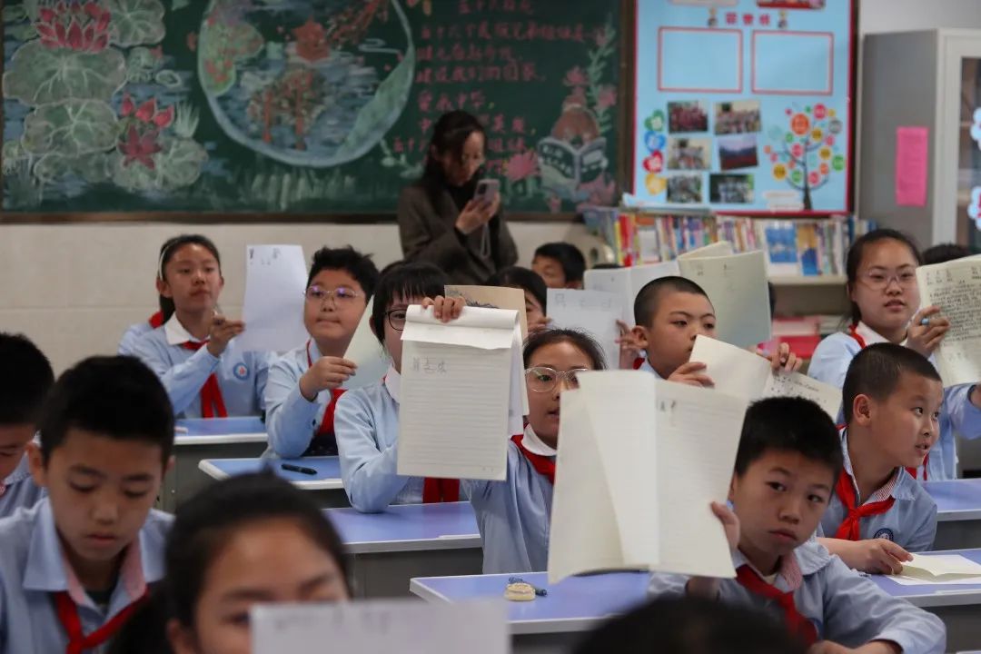 科技之春伴我行——流动博物馆进校园 科技之春伴我行——流动博物馆进校园