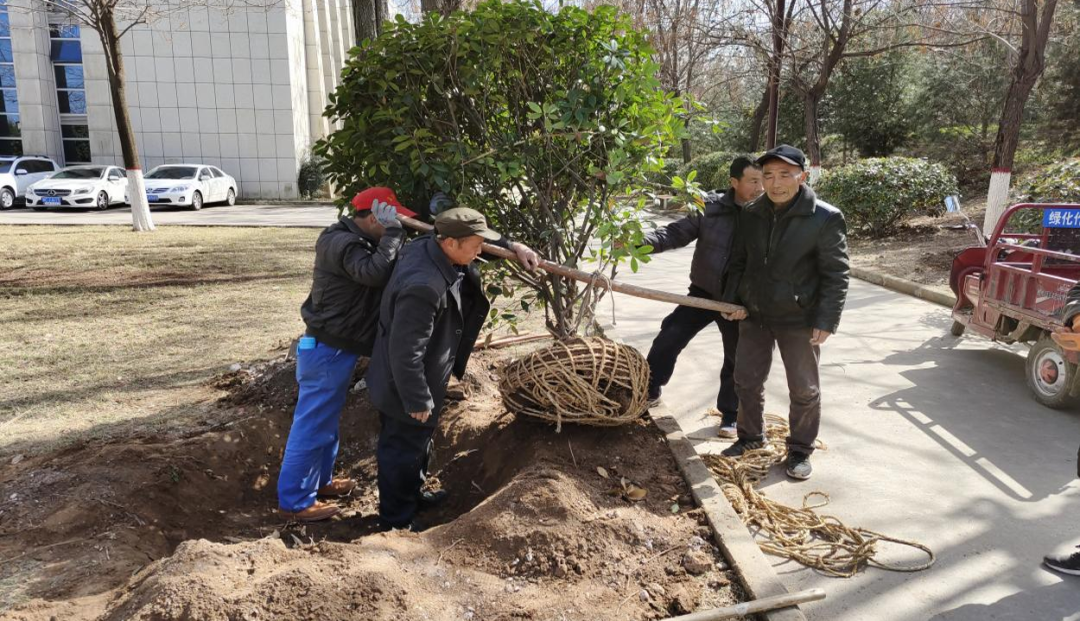 强化服务意识  提升保障水平  打造优质景区