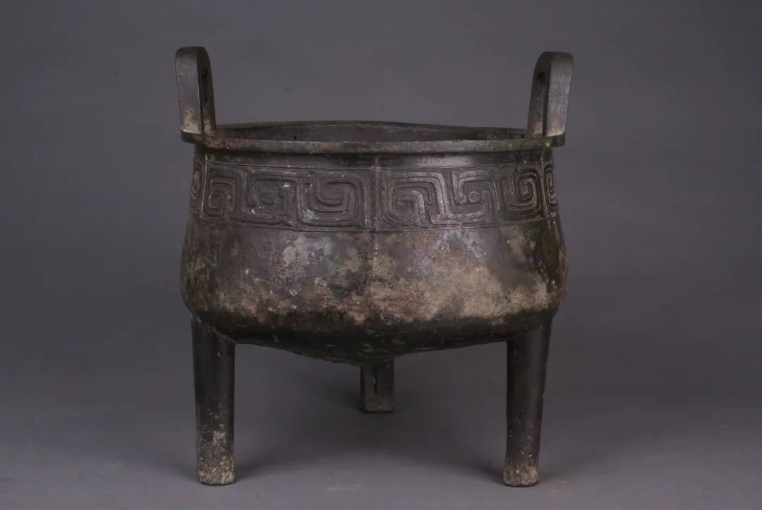 号外:我院母子虎携一众宝鸡青铜大咖空降杭州市临平博物馆“繁简之间·宝鸡出土青铜器纹饰艺术展”! 号外:我院母子虎携一众宝鸡青铜大咖空降杭州市临平博物馆“繁简之间·宝鸡出土青铜器纹饰艺术展”!