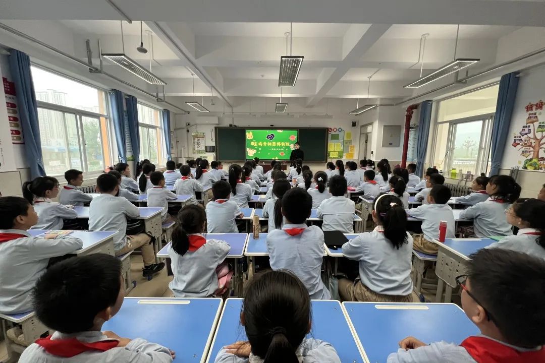 科技之春伴我行——流动博物馆进校园 科技之春伴我行——流动博物馆进校园