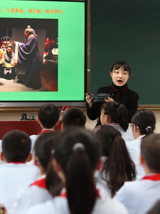 科技之春伴我行——流动博物馆进校园 科技之春伴我行——流动博物馆进校园