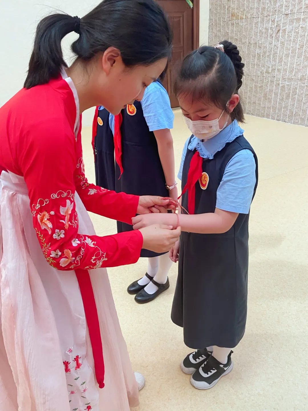 粽叶飘香五月五、浓情端午共安康