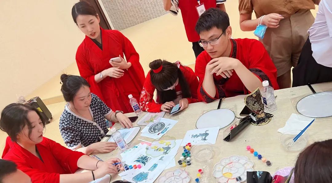 相约七夕   “医”路同行