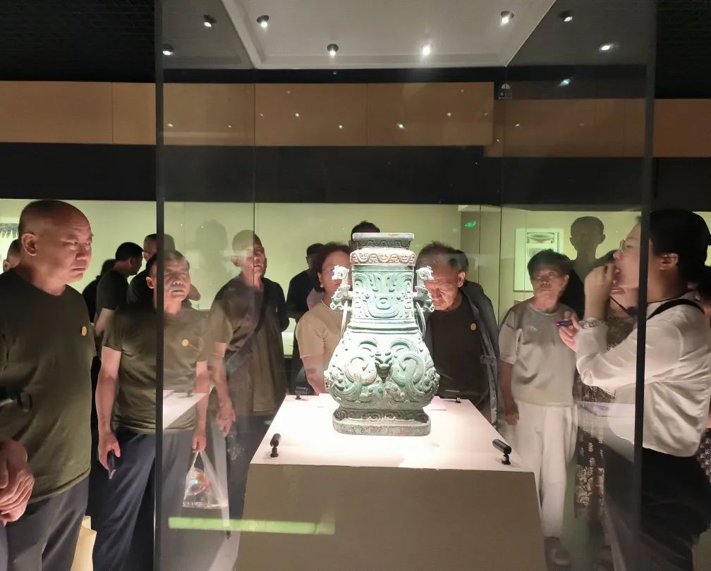 “传承红色基因 致敬最可爱的人”宝鸡青铜器博物院开展八一建军节主题教育活动 “传承红色基因 致敬最可爱的人”宝鸡青铜器博物院开展八一建军节主题教育活动