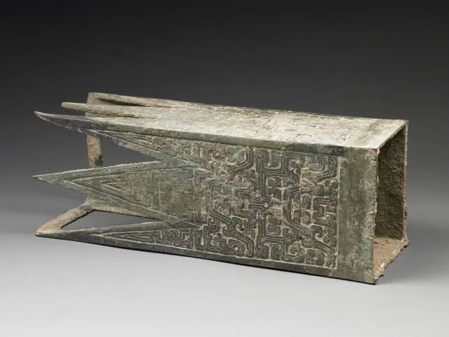 宝博微课堂：春秋龙纹铜构件