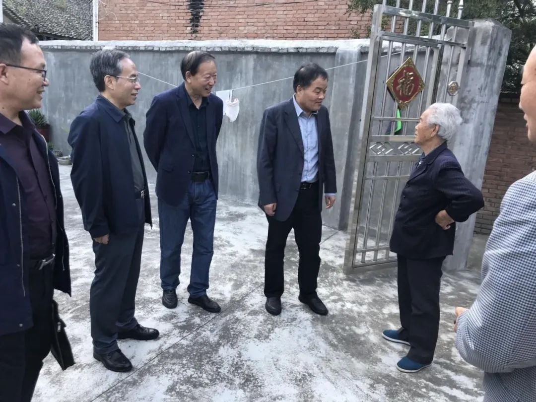 关爱困难老人  助力乡村振兴